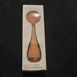 PMD Clean Smart Facial Cleansing Device - Peach